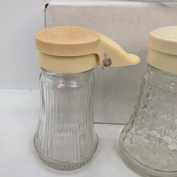 Vintage Gemco Glass Syrup Bottle and 3 Danielles Salt and Pepper Shakers - Picture 4 of 10